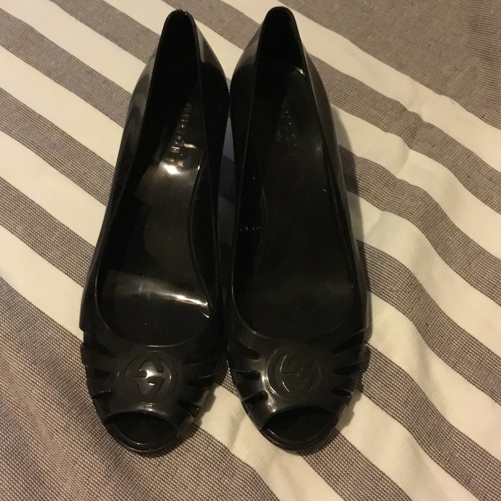 Genuine GUCCI Size 6.5/7 Black Wedge Shoes