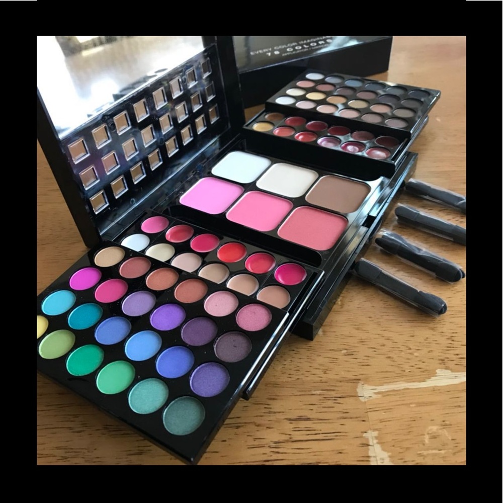 New 78 Colors eyeshadow palette - Picture 2 of 4