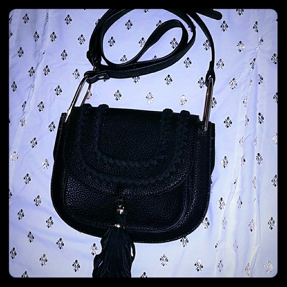 Small black tassel bag
