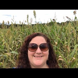 Meet your Posher, Melissa