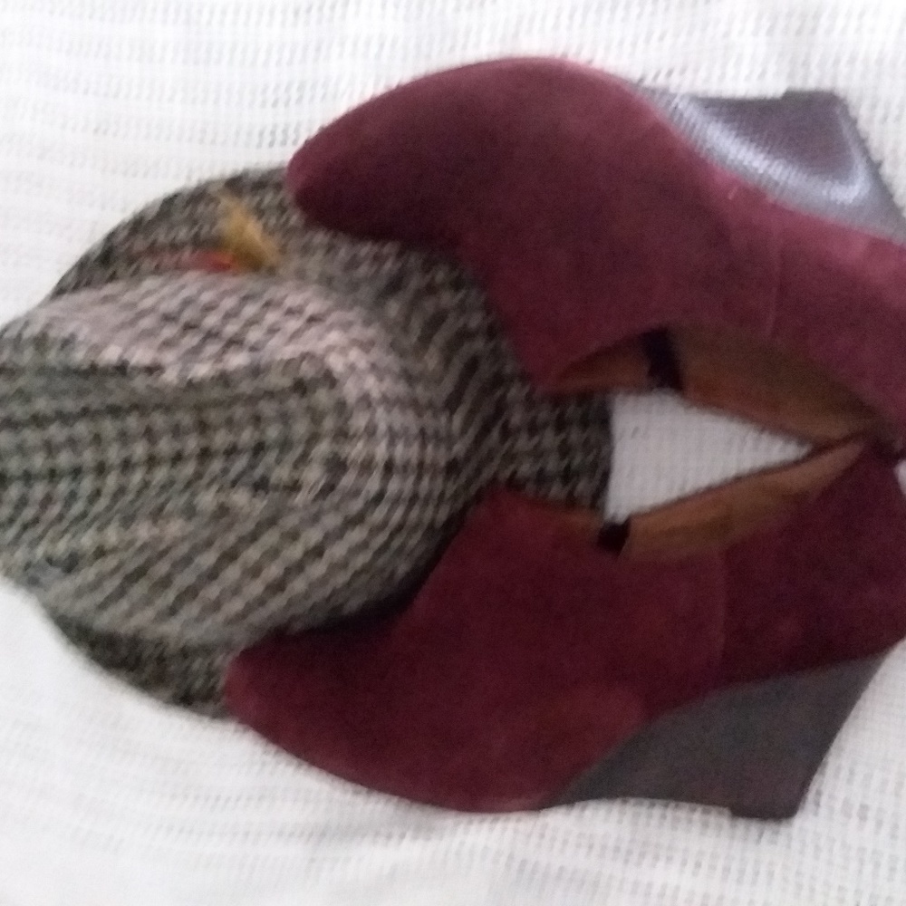 Clarks Purity Frost Women's Wedge Suede Shoes View 5