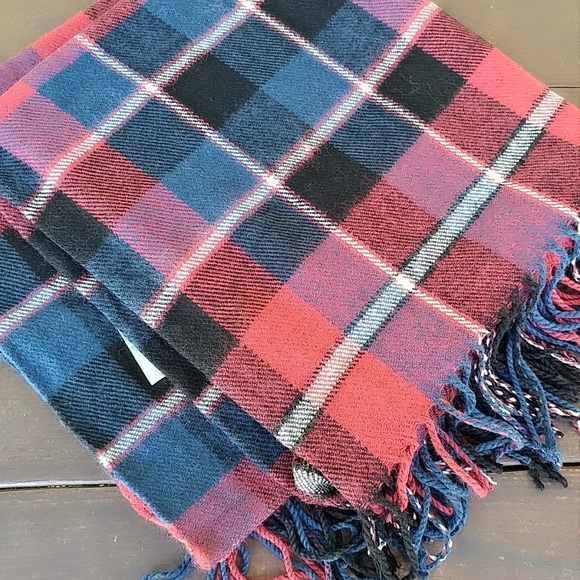 Plaid large scarve fringe wrap - Picture 2 of 2