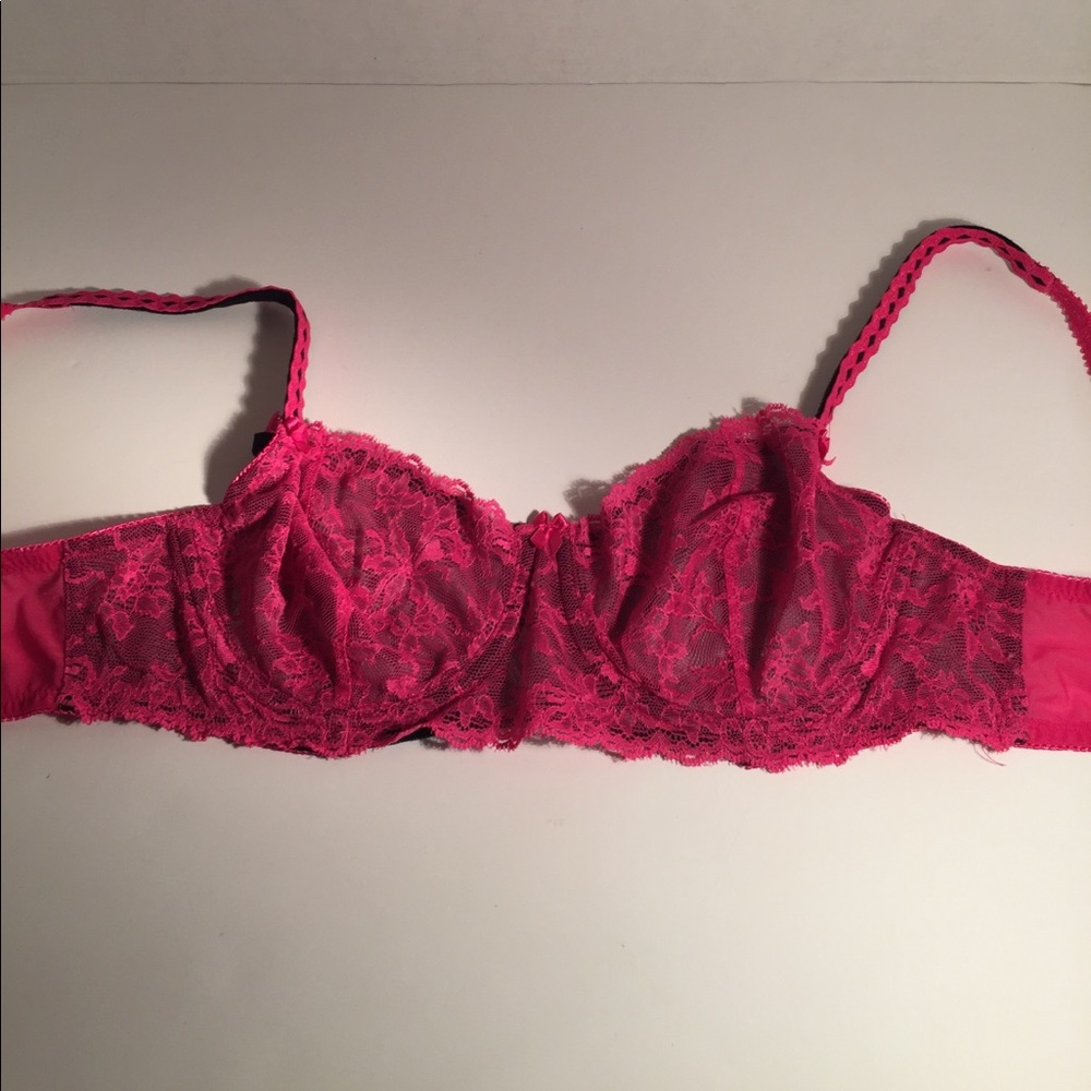 Victoria’s Secret unlined bra size 36C