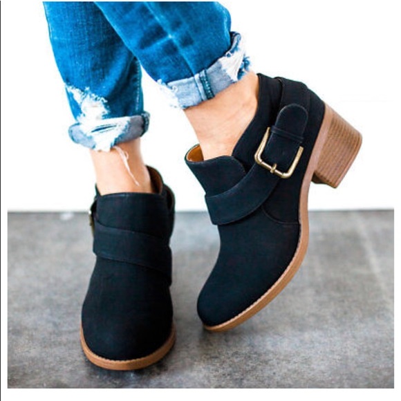 Buckle Wrapped Ankle Bootie Distress Pu - Picture 2 of 5