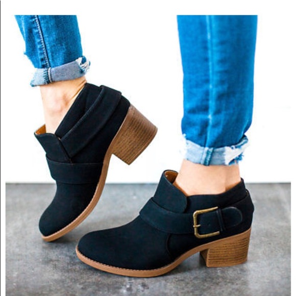 Buckle Wrapped Ankle Bootie Distress Pu - Picture 3 of 5