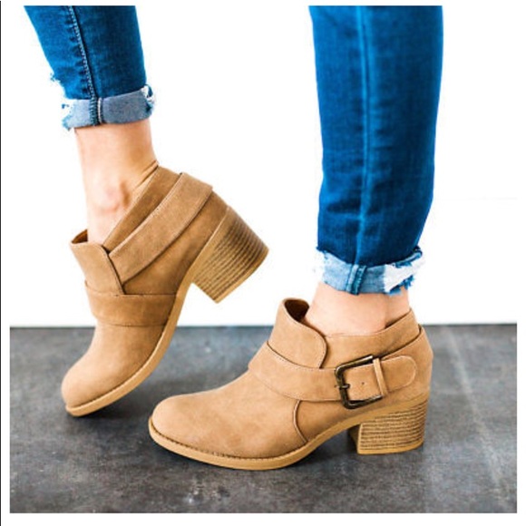 Buckle Wrapped Ankle Bootie Distress Pu - Picture 4 of 5