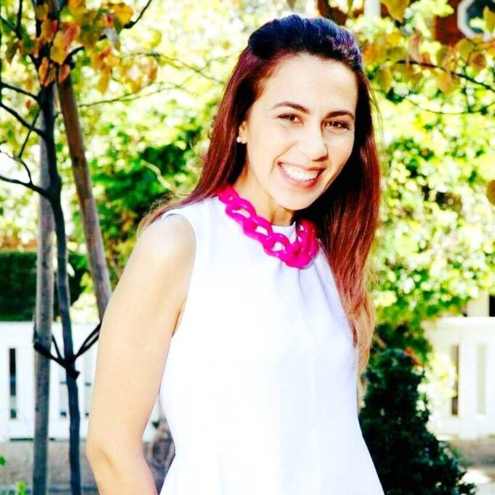 Meet your Posher, Noha