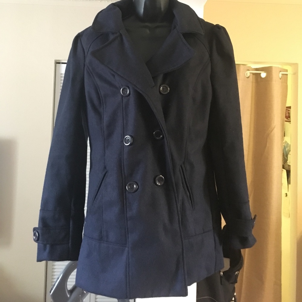 Winter/fall Navy Coat with hood. Large.