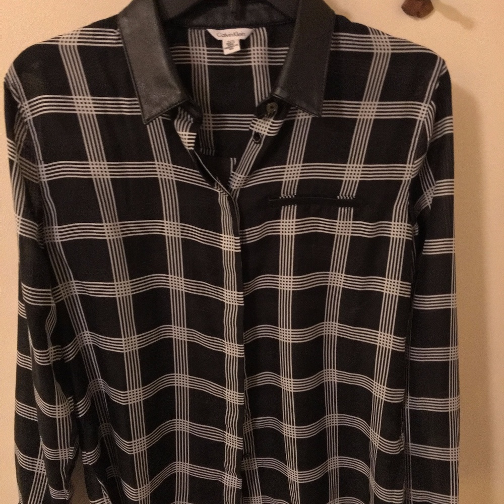 Calvin Klein Black and White Pattern LS Blouse