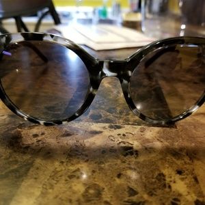 Tory Burch sunglasses,case and dust cover