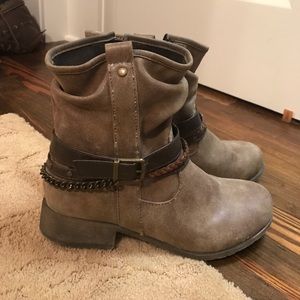 Jellypop rustic ankle boots