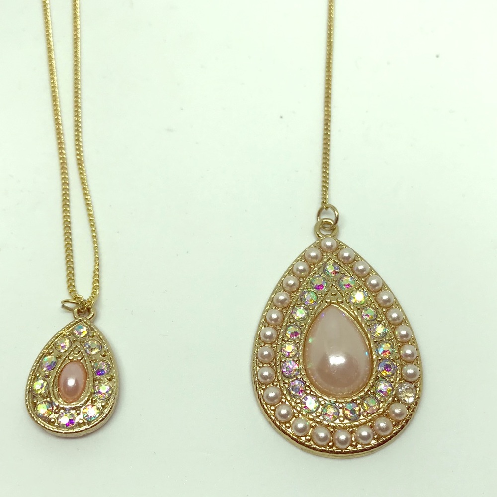 Mother/Daughter Necklace Set