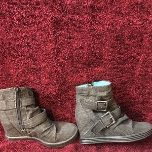 Wedge ankle high shoes