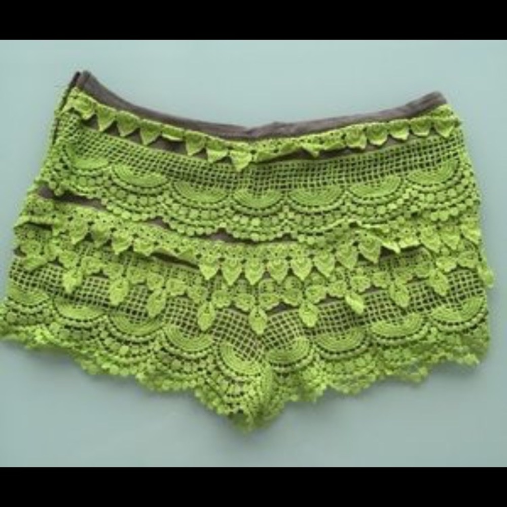 Lush Shorts