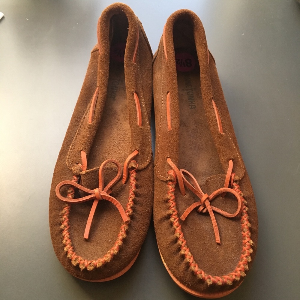 Minnetonka Moccasins Size 8.5