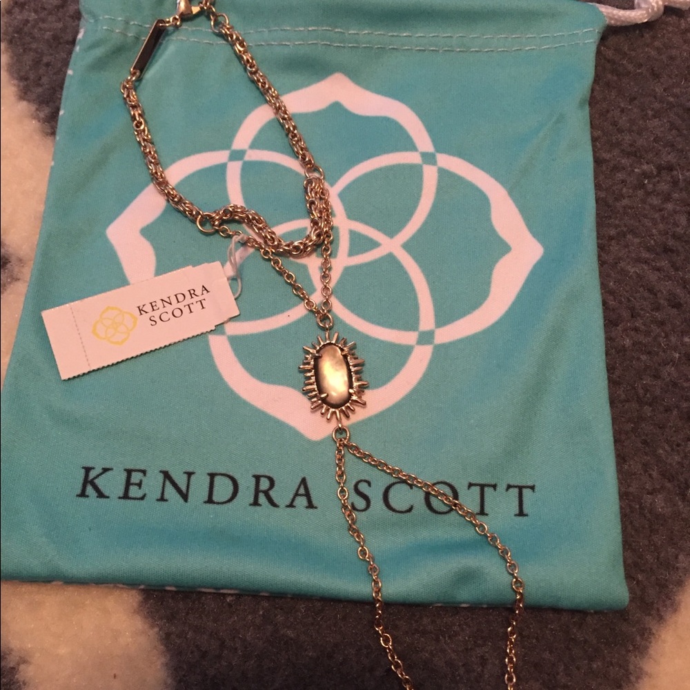Kendra Scott handchain