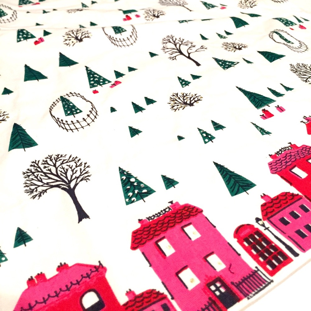 LAST DAY TO PURCHASE Kate ♠️ Holiday Village Apron - Picture 2 of 7