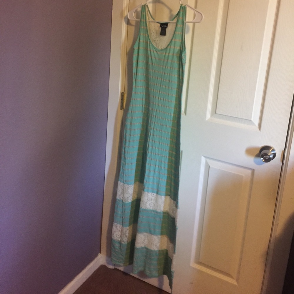 Beautiful maxi dress with lace