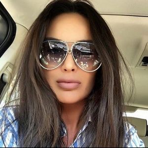 🎟️(Negotiable) BRAND NEW- Women's Gold Sunglasses