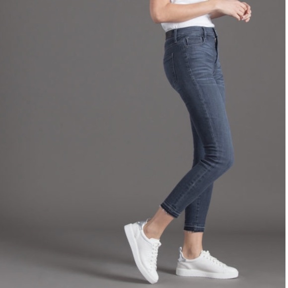 PARKER SMITH Denim - Parker Smith Released Hem Jeans 💕make an offer💕