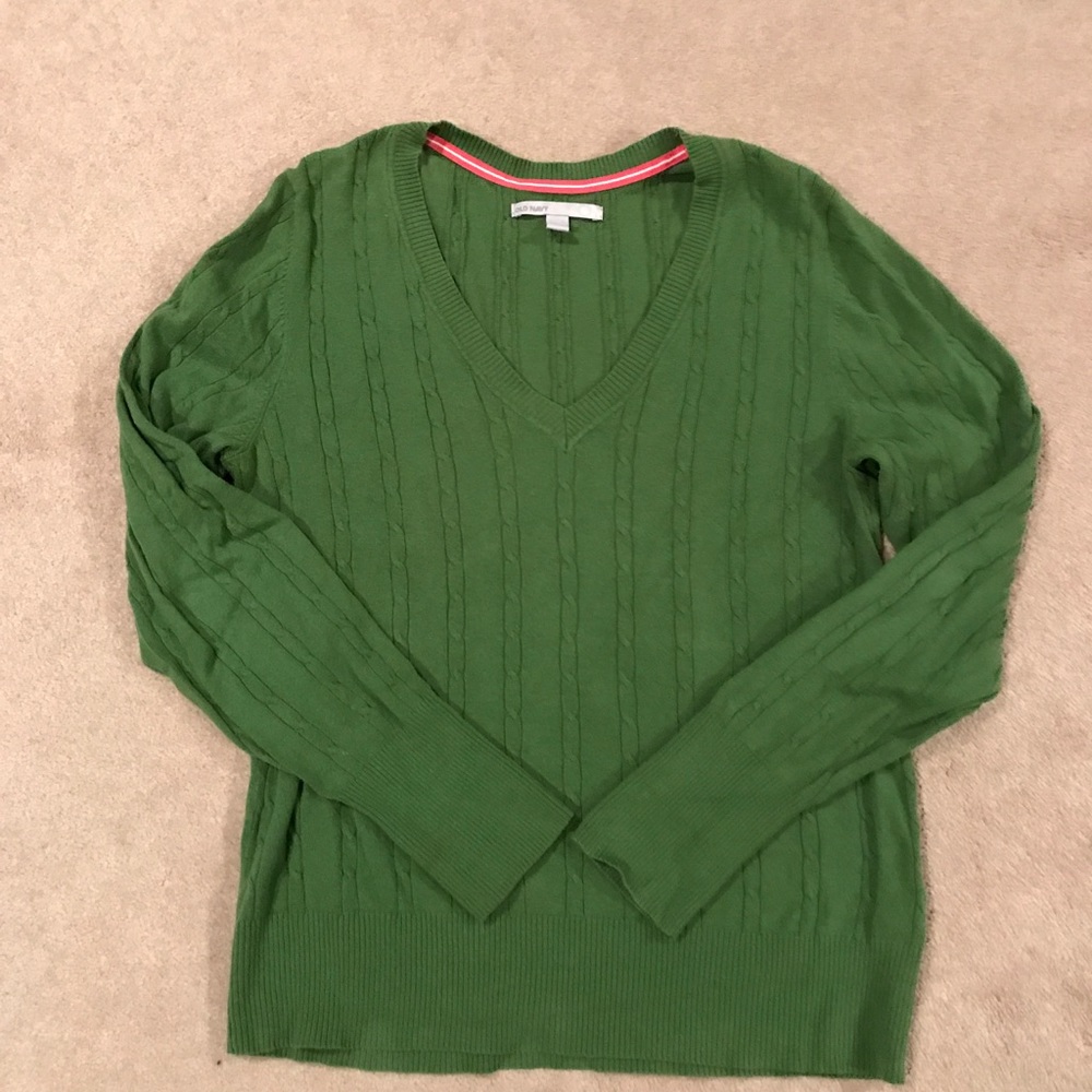 Old Navy light weight Cable Sweater