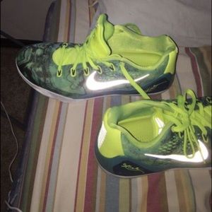 Kobe (X) Easter Colorway