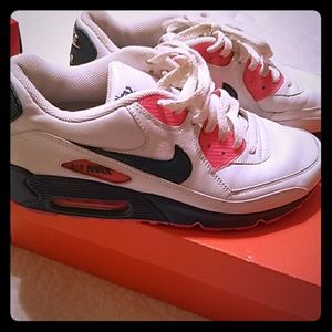 Nike Women's Air Max 90