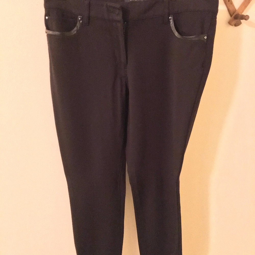 White House Black Market Skinny Leg Pants