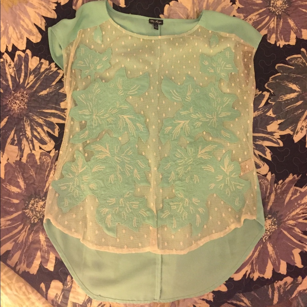 The Rage Boutique top size small