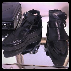 Barely worn Zara creepers