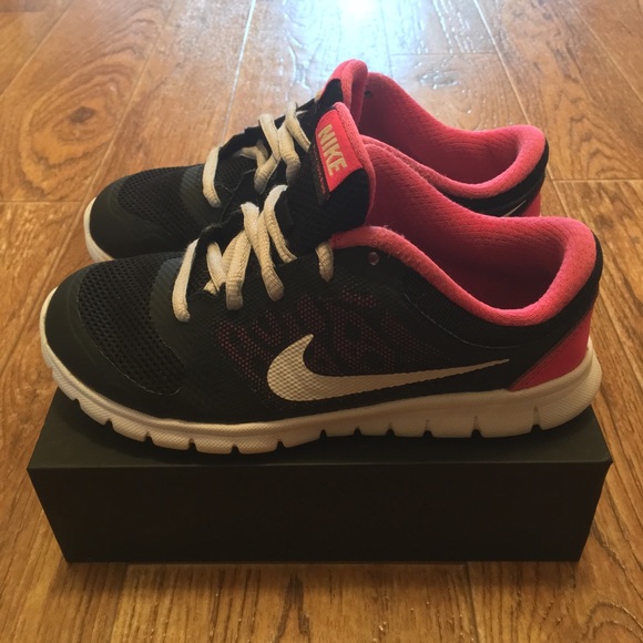 kids running shoes size 13