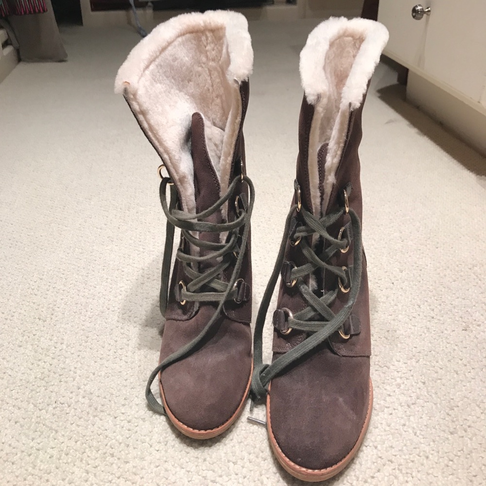 Waterproof heeled boots