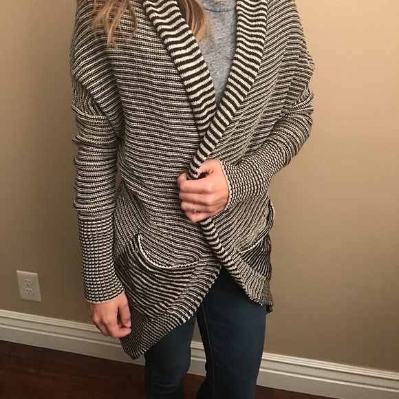 Cardigan - Picture 6 of 7