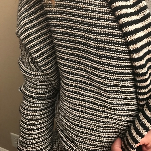 Cardigan - Picture 7 of 7