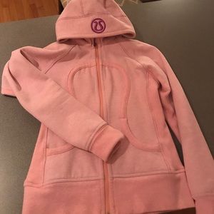 Light pink lulu lemon hoodie