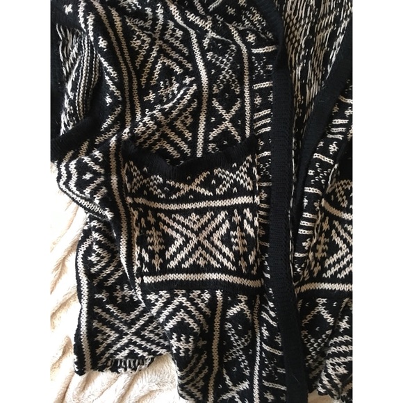 Cardigan - Picture 2 of 5