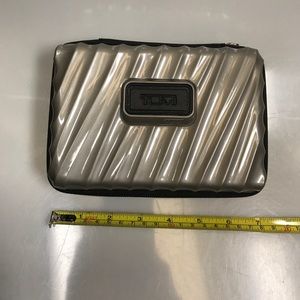 TUMI TRAVEL/COSMETIC/ TOILETRY EVERYTHING BAG