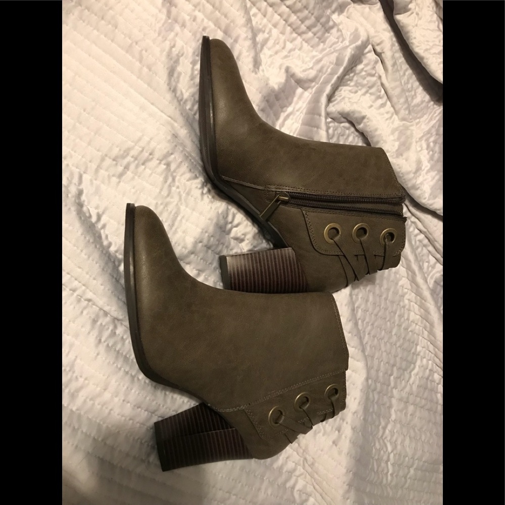 INC booties