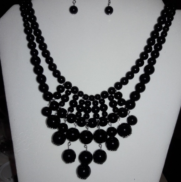 Handmade Jewelry - Handmade black beaded bib necklace and earrings