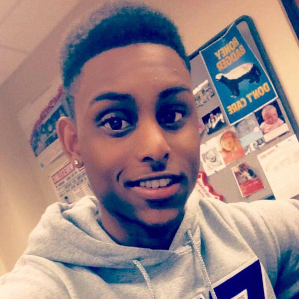 Meet your Posher, Devonte
