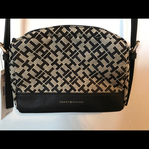 Tommy Hilfiger Bags Nwt Tommy Hilfiger Crossbody Purse Bag Black Tan Poshmark