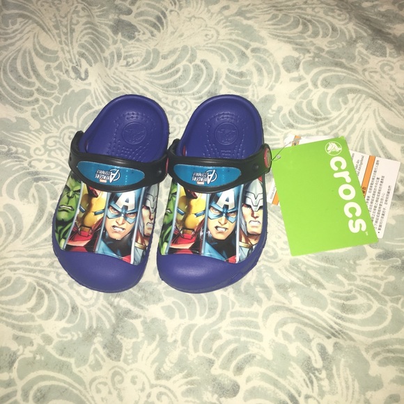 🎉Children’s Avengers Crocs - Picture 1 of 4