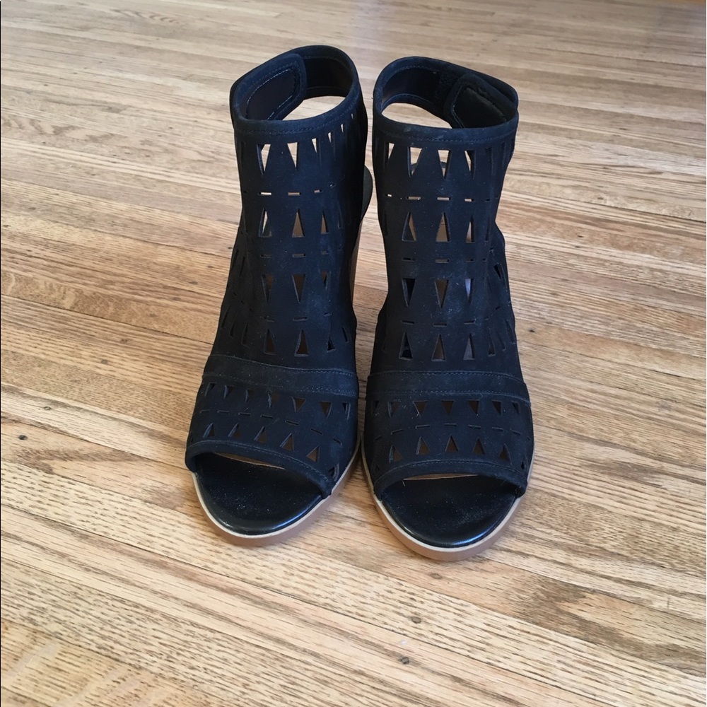 New 14th and Union Trinton Laser Cut Sandal.