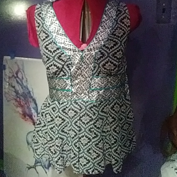 Flare Blouse - Picture 1 of 1