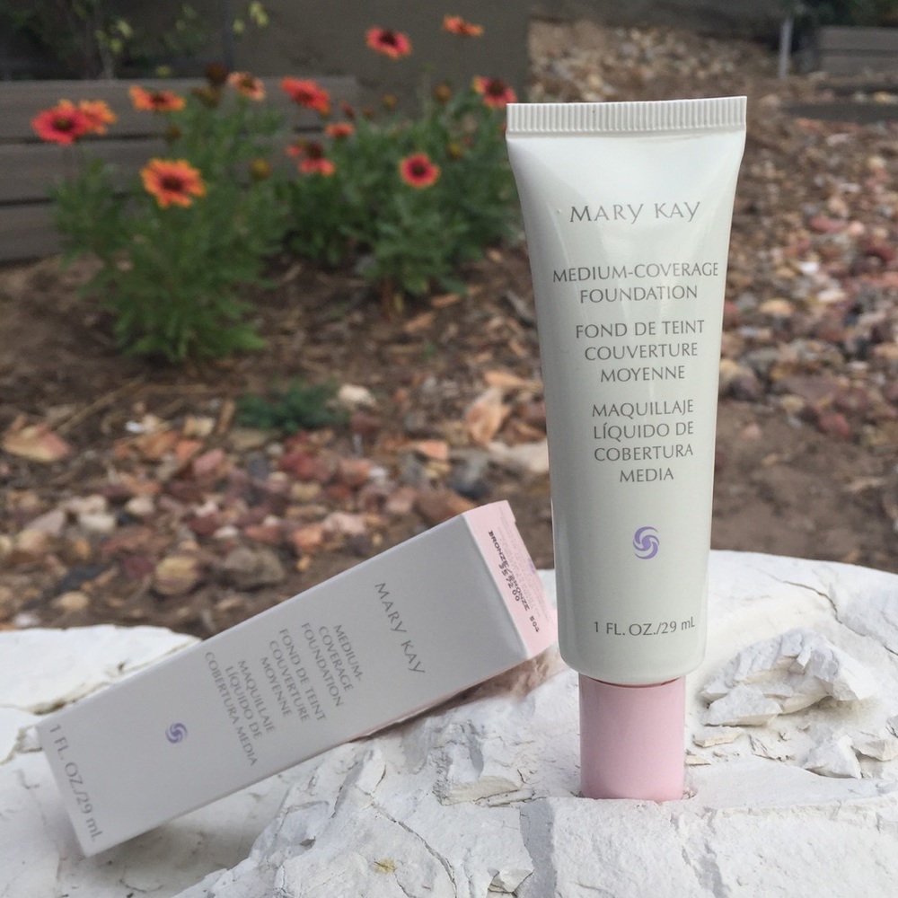 Mary Kay Medium Coverage Foundation Beige 302