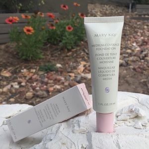 Mary Kay Medium Coverage Foundation Beige 302