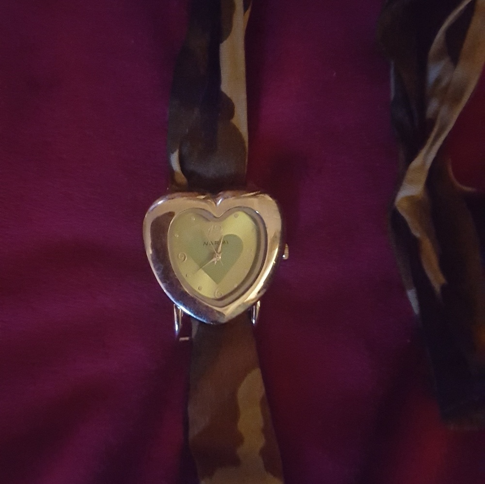 Watch - Picture 5 of 6