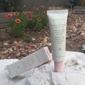 Mary Kay Medium Coverage Foundation Beige 304