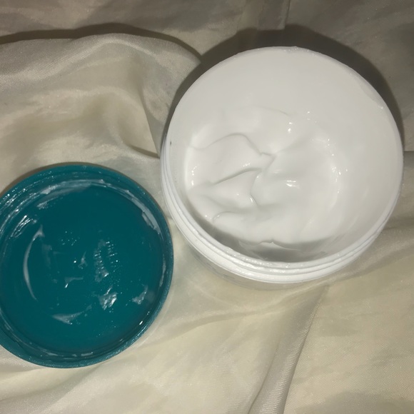 ❌SOLD❌Pureleef plumping Cream - Picture 3 of 3