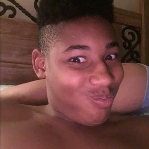 Meet your Posher, Elijah